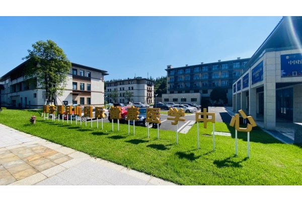 月之泉項(xiàng)目實(shí)景拍攝